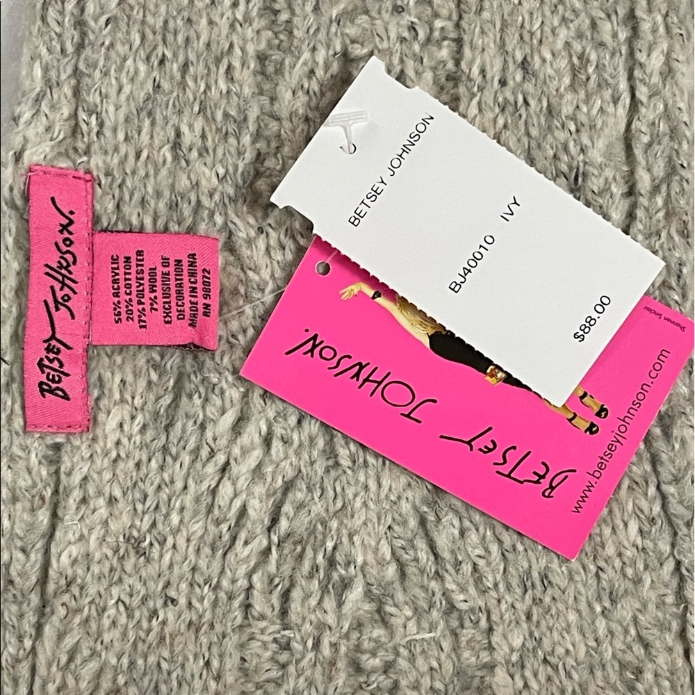 Betsey Johnson Embellished Scarf (NWT) - Picture 4 of 6